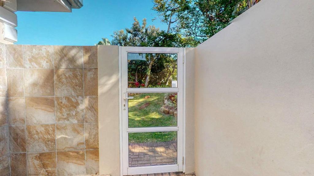 Caribbean Estates Lakeview Villa Порт-Эдвард Экстерьер фото